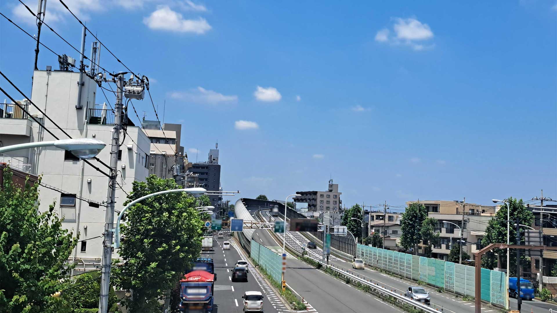 天気の良い夏の外の風景
