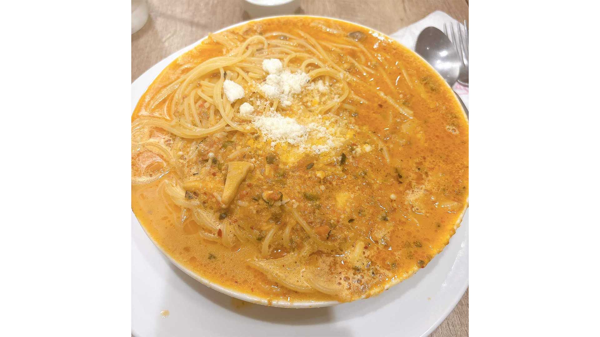 美味しそうなスパゲッティがアップで写っている画像